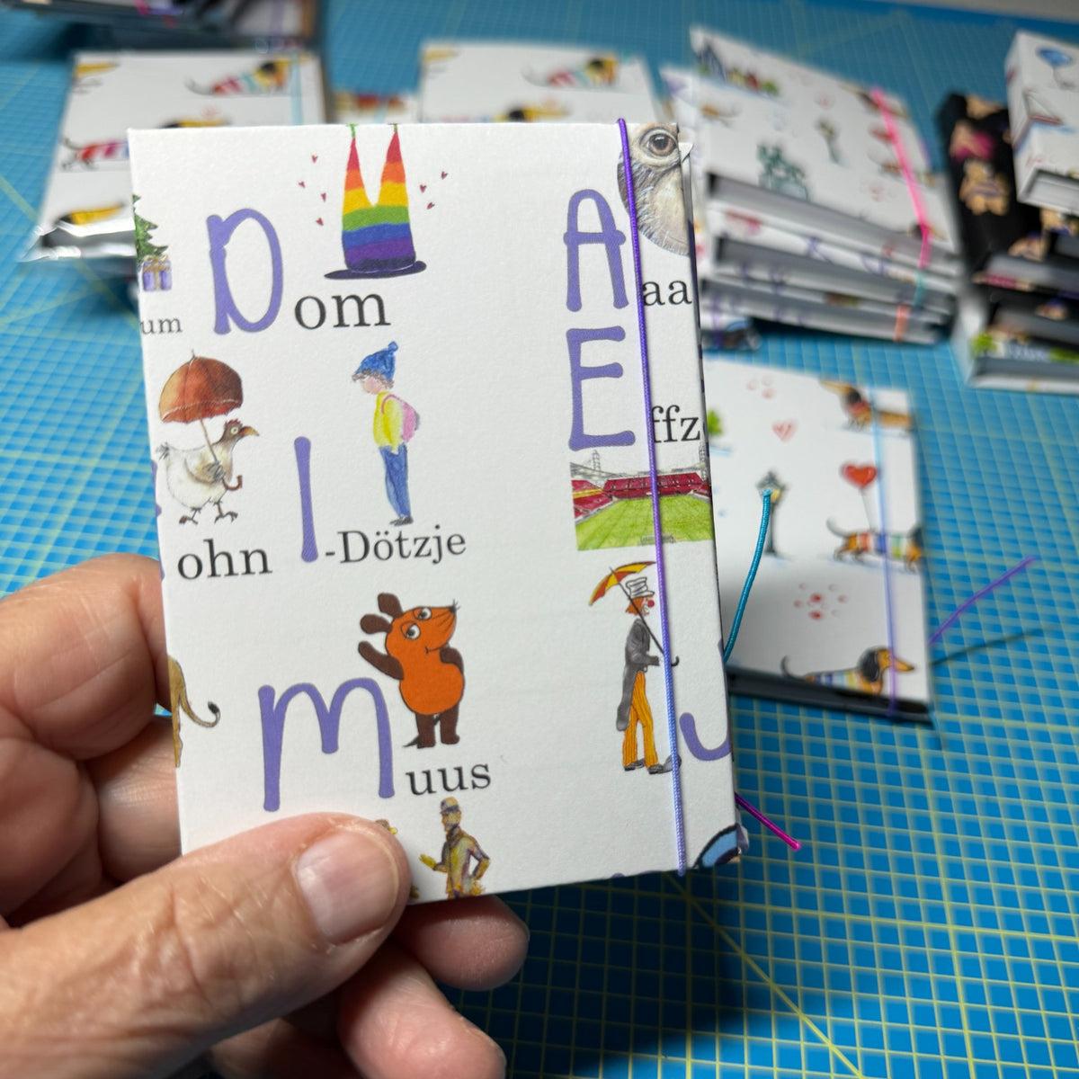 Kleiner Buchblock mit Bleistift · ca. DIN A7 · Unikat